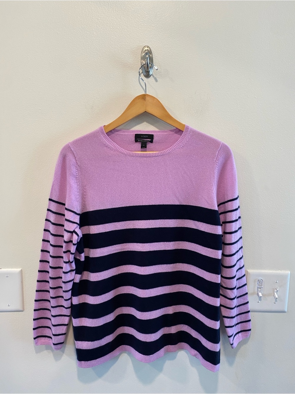 J. Crew Italian cashmere sweater size medium 100% cashmere crewneck stripes